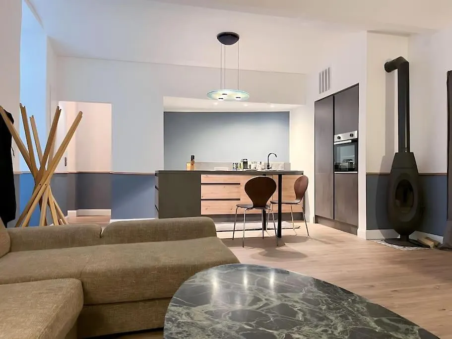 Helle Erdgeschosswohnung, Nahe Zentrum Und Schoenbrunn Vienna 0*,