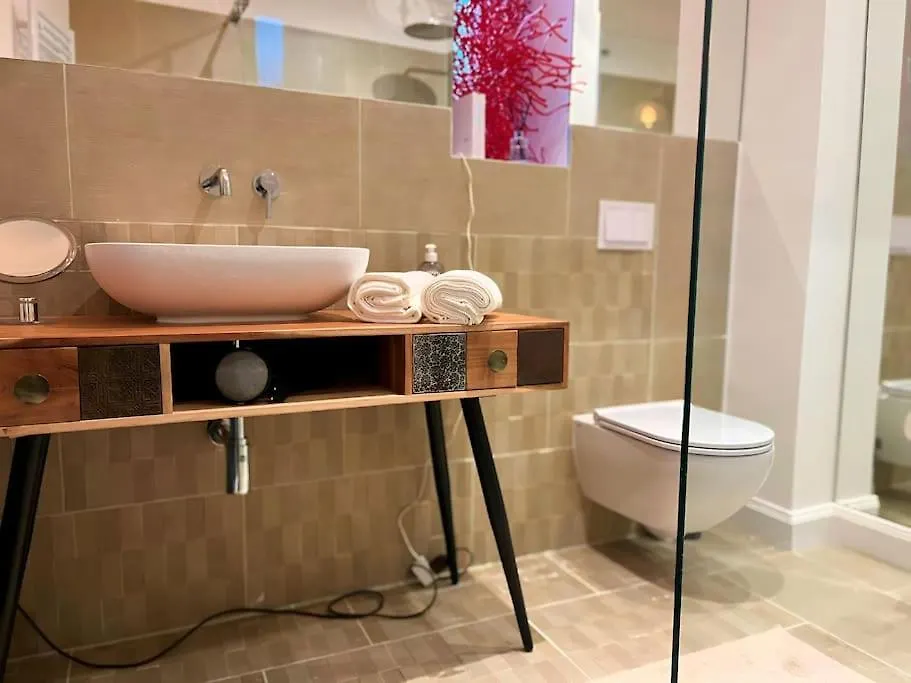 Helle Erdgeschosswohnung, Nahe Zentrum Und Schoenbrunn Vienna Apartment